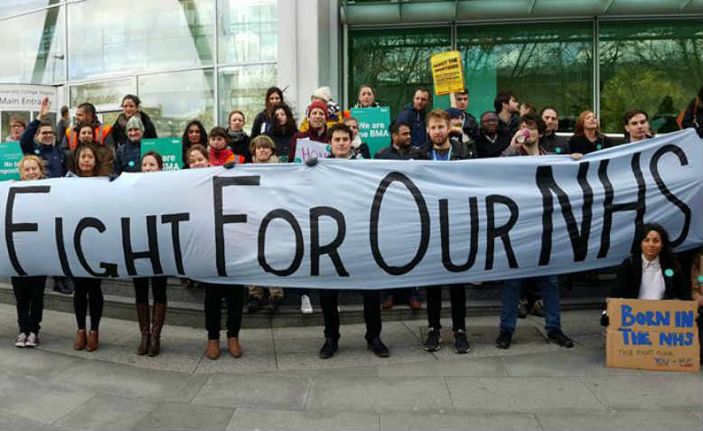 Junior doctors' picket outside UCLH. Photo: Yannis Gourtsoyannis