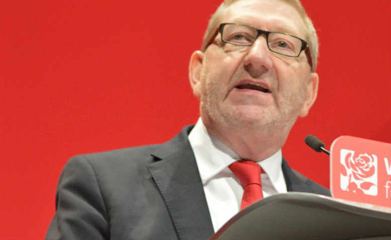 Len McCluskey speaking at the 2016 Labour Party Conference in Liverpool. Photo: Wikimedia/Rwendland