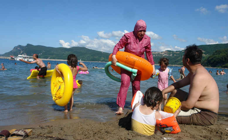 Burkini — Wikipédia