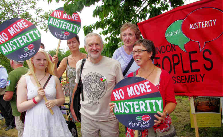 Jeremy Corbyn relaxes with activists at the Tolpuddle Martyrs Festival, Dorset, 2014. Photo: Flickr/ Hadyn