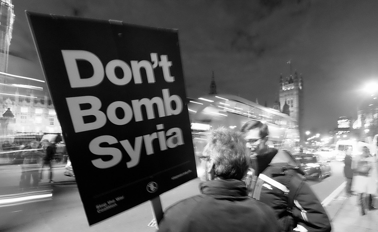 Protestors outside parliament, demonstrating oppostion to war in Syria: December 2015. Photo: Alisdare Hickson / Flickr