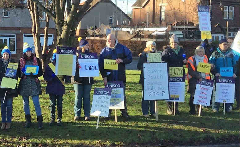 Durham Teaching Assistants protest. Photo: @TAs_Durham