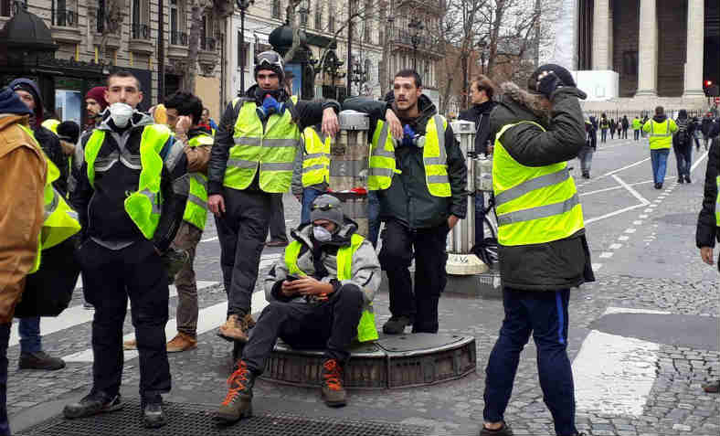 Gilets jaunes in the streets of Paris, 8 December 2018. Photo: Feyzi Ismail