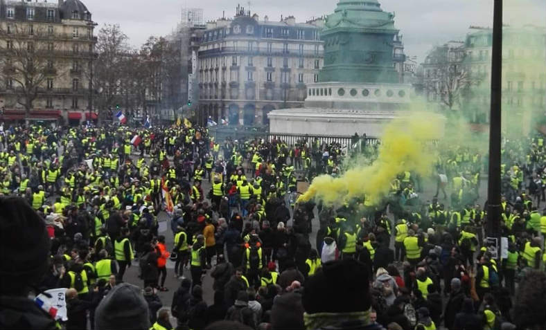 Gilets Jaunes protest at the historic revolutionary site La Bastille in central Paris on Saturday 12 January. Photo: GiletsJaunes_FR