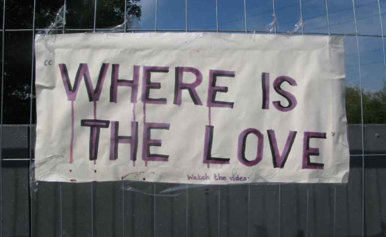 Where is the love? Photo: Amor