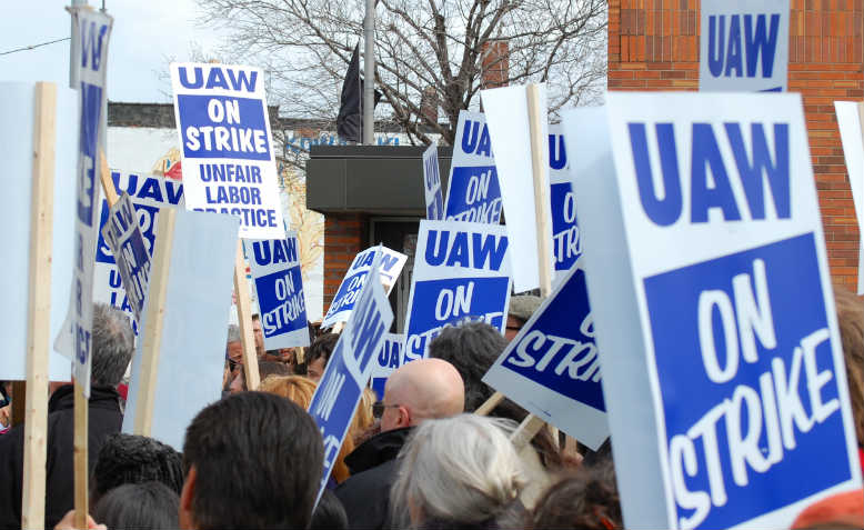 UAW strike. Photo: Flickr/Scott Dexter