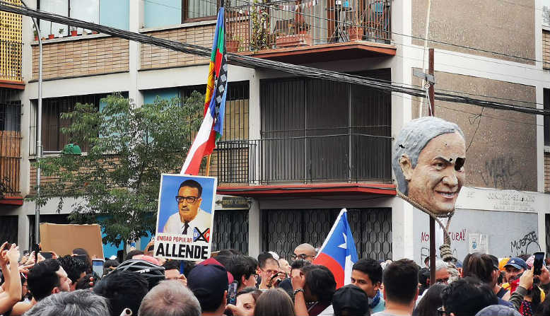 The largest march in Chile, in Santiago Photo: Wikimedia Commons