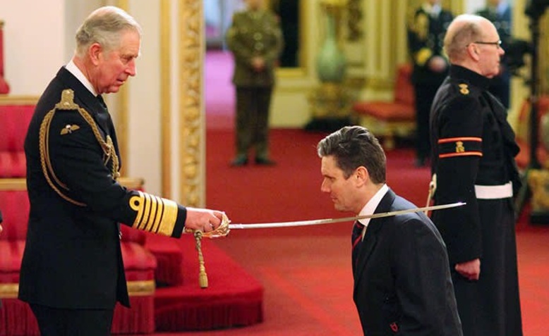 Keir Starmer receives his knighthood. Photo: D Anthony Thompson via Twitter