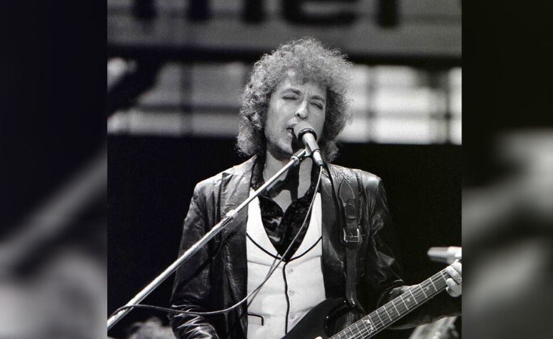 Bob Dylan performing in Rotterdam on 23rd June 1978. Source: Wikipedia