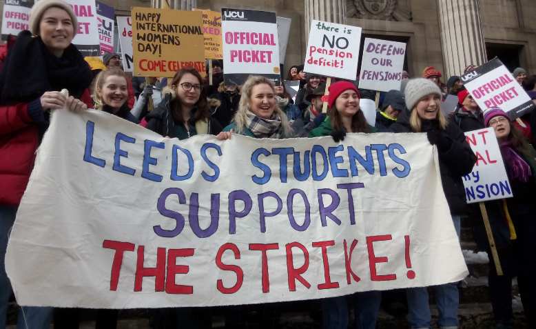 Leeds students supporting UCU strike, 2018. Photo: Alarichall / Wikimedia Commons / CC BY-SA 4.0, license linked at bottom of article