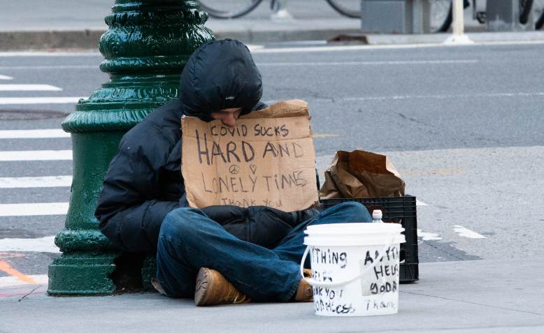 Homeless man in New York under lockdown