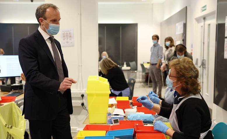 Dominic Raab at a vaccine centre