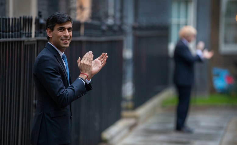 Rishi Sunak and Boris Johnson clapping for carers.