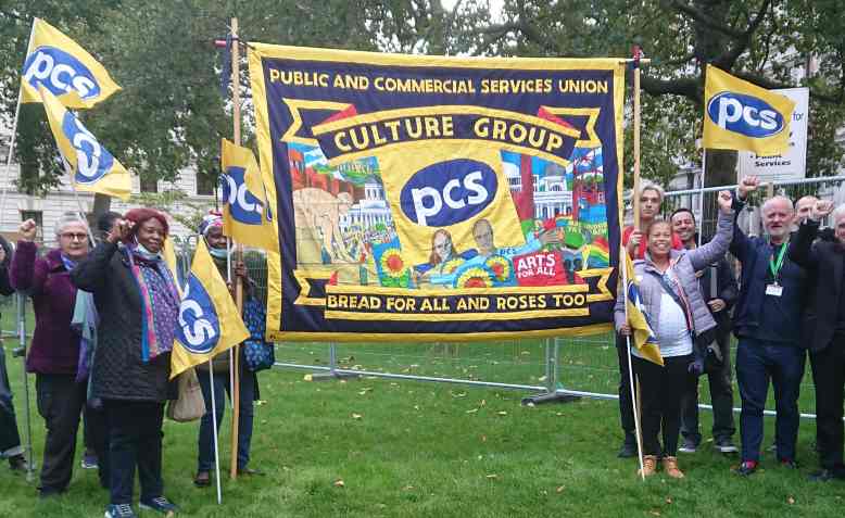 Royal Parks workers on strike, Photo: Carole Vincent