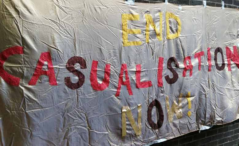 End casualisation banner.