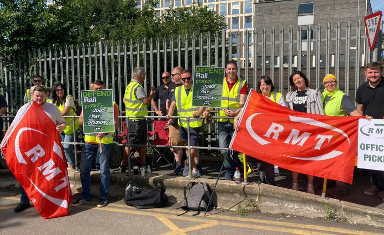 RMT picket line, Crewe