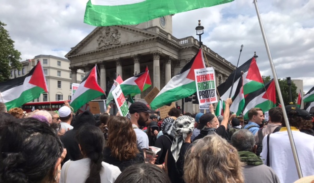 Defend the Right to Protest banners at Palestine Action protest / Photo: Pete Webster