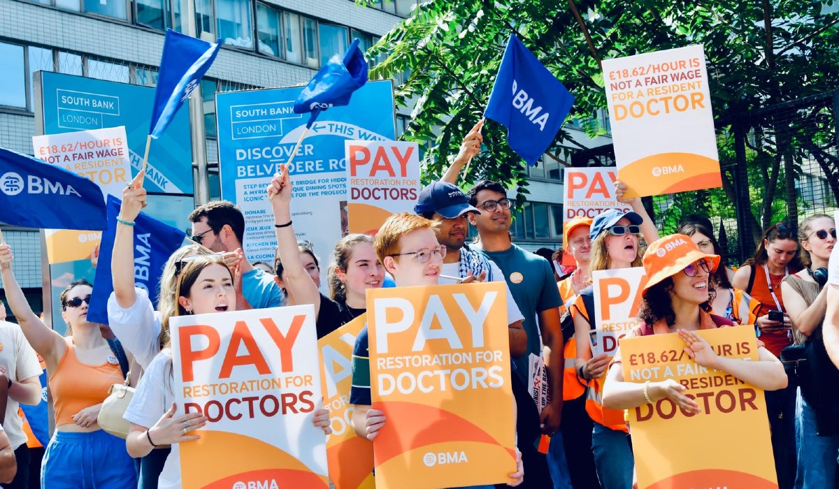 BMA Picket line at Guys and St Thomas Hospital