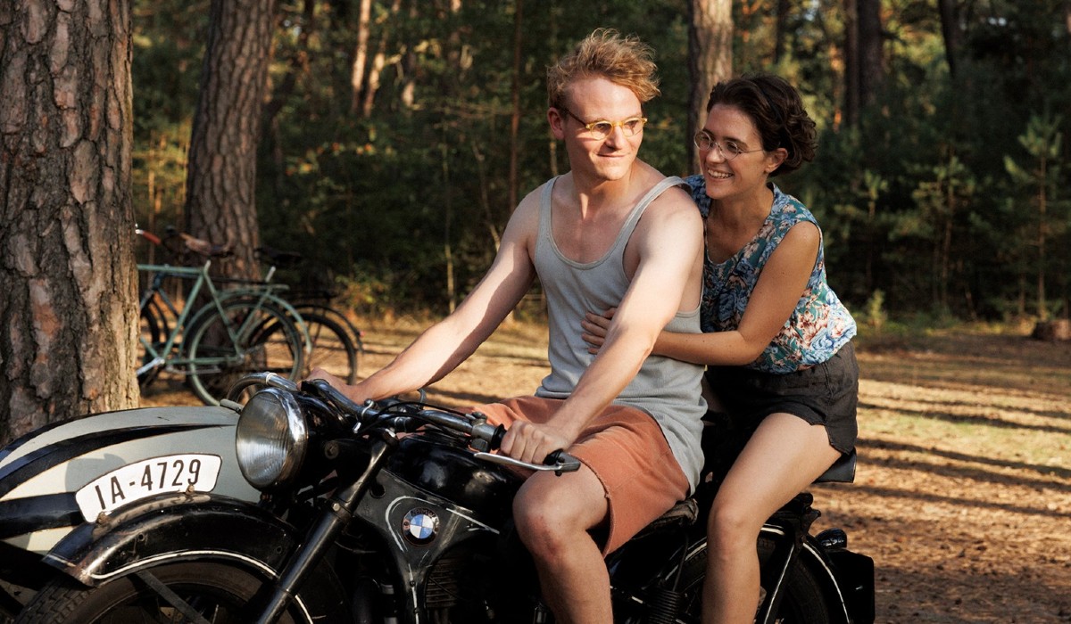 Scene from From Hilde With Love