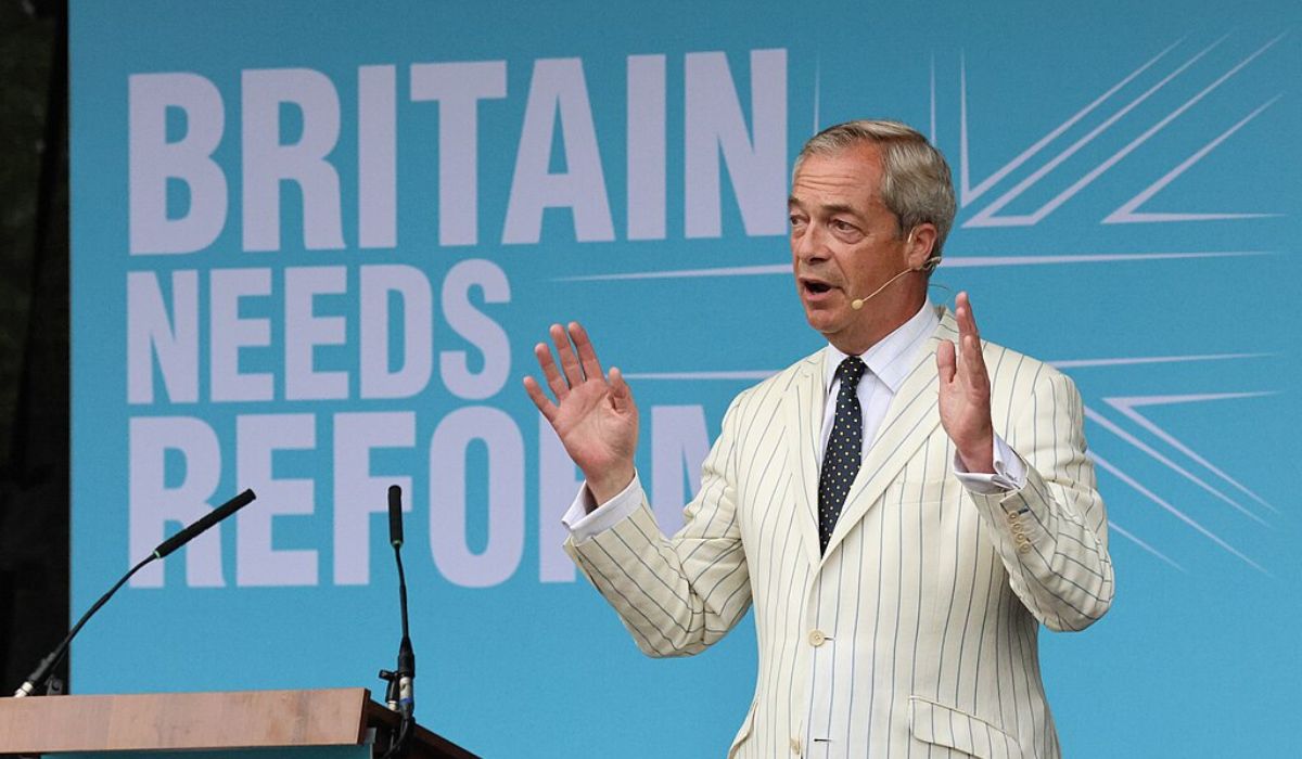 Nigel Farage addressing Reform UK rally