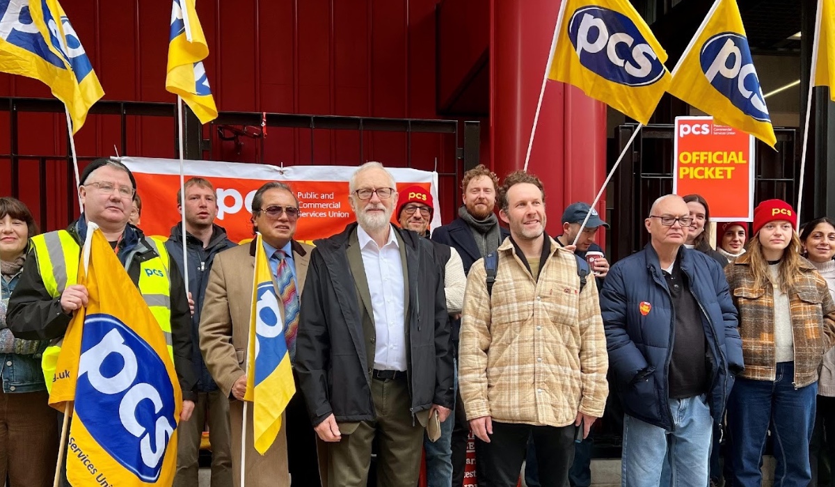 Striking PCS Workers