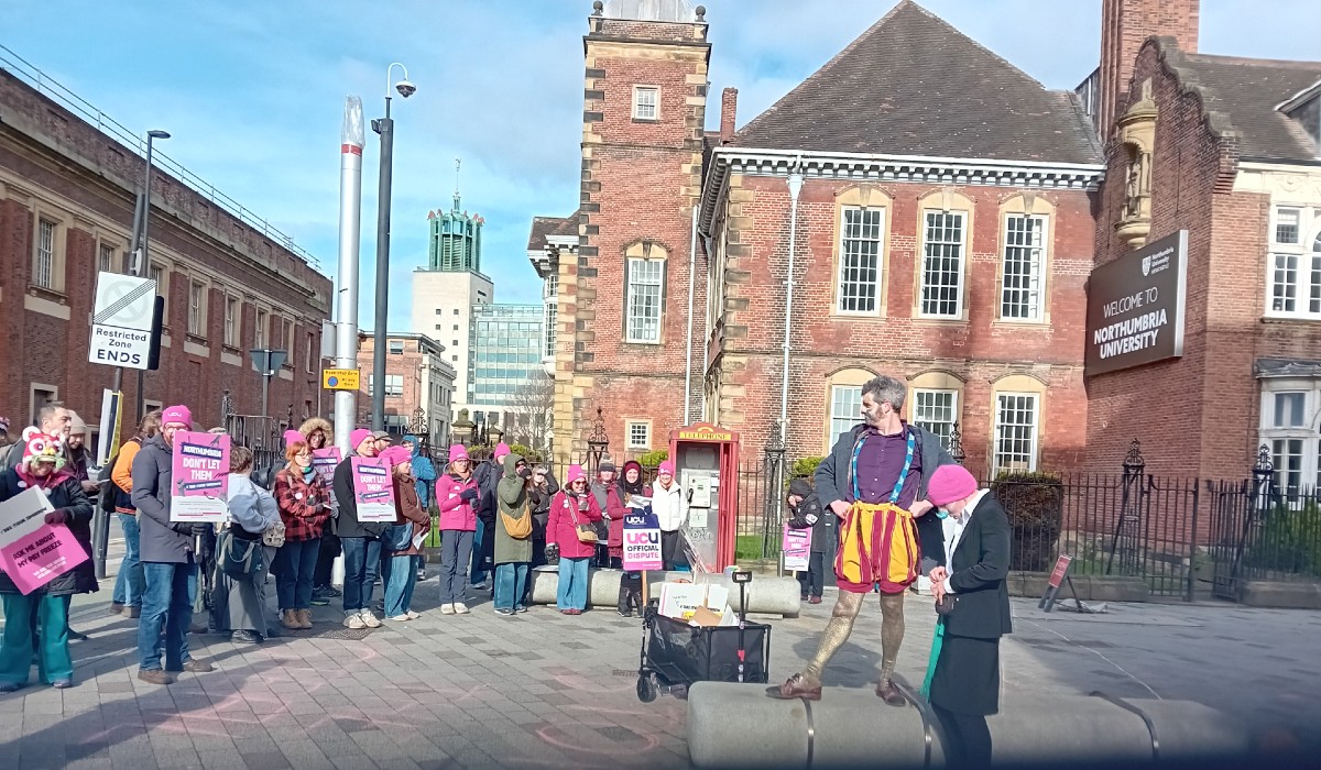 The University and College Union (UCU) pickets at Northumbria University being entertained 18 Feb 2026