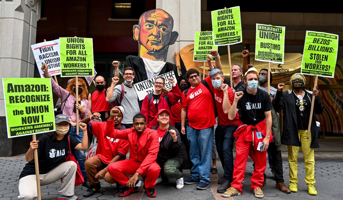 Amazon workers fighting for union rights, USA