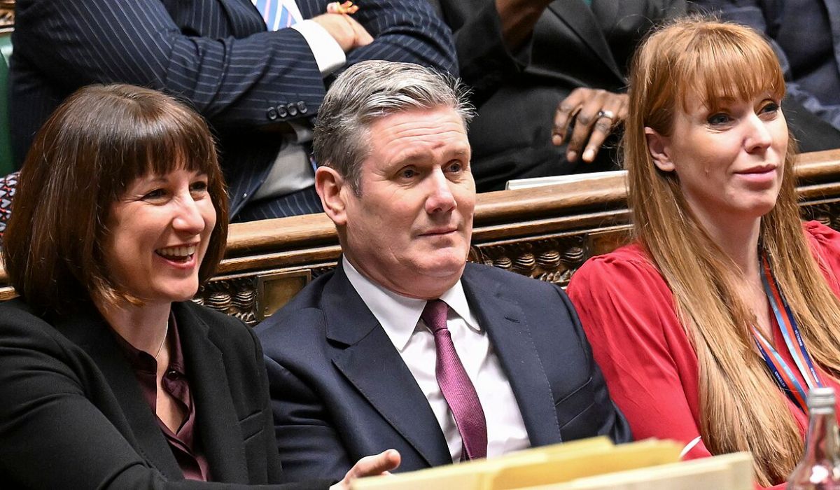 Prime Minister Keir Starmer with his front bench in Feb 2024.