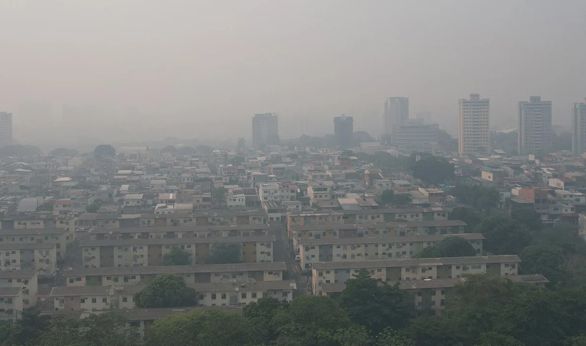 Smoke covers Manaus, record of worst air quality levels worldwide as a result of El Nino