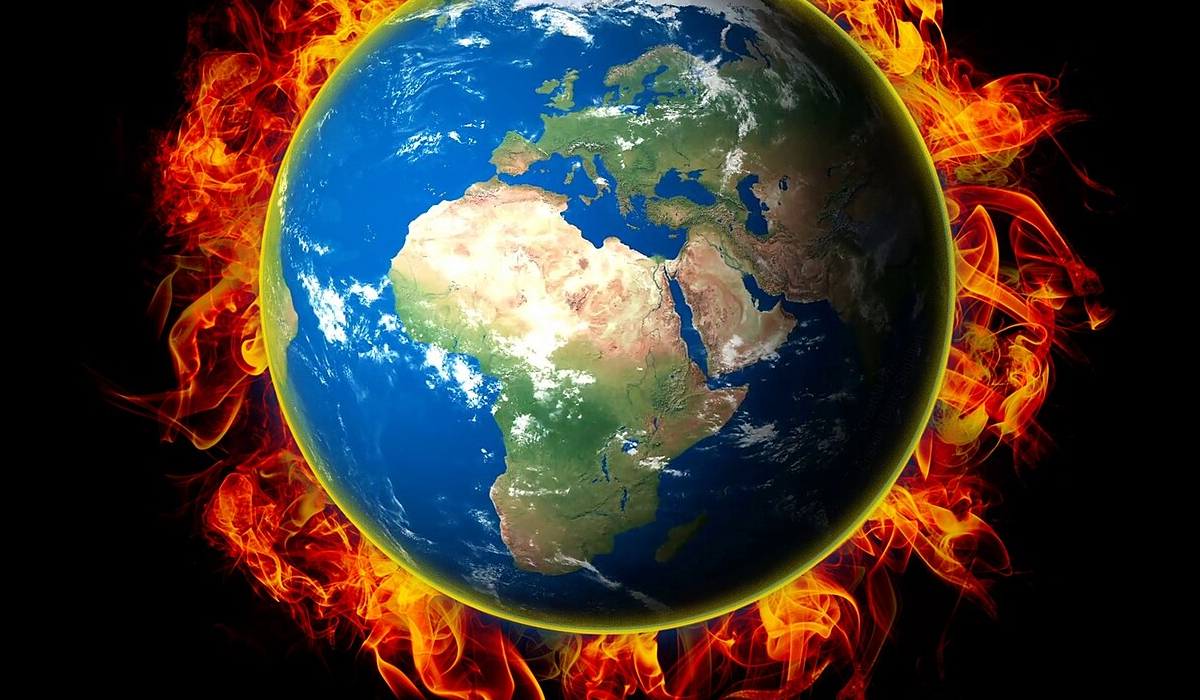 Earth on fire. Graphic: Wikimedia/Cristian Ibarra Santillan